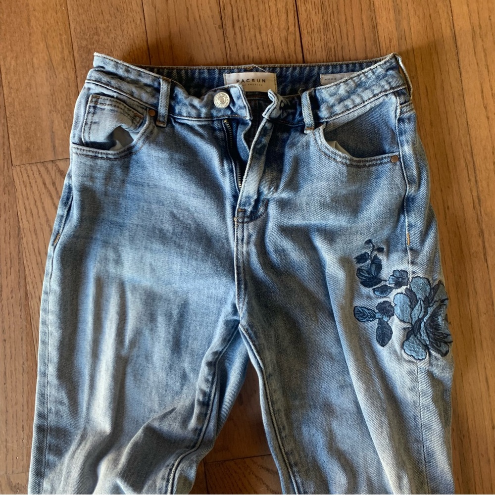 pacsun mom jeans with patchwork detail on side